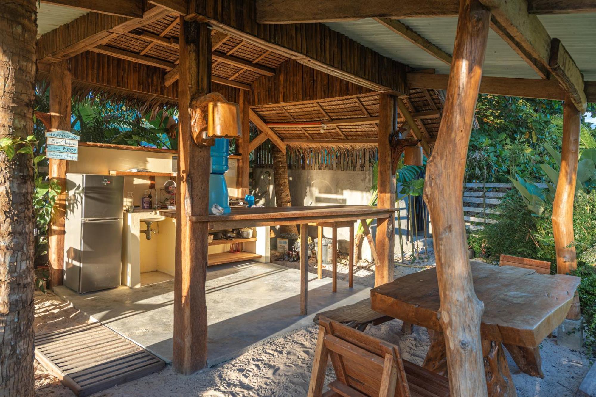 Camanolo Homestay General Luna (Surigao del Norte) Exterior foto